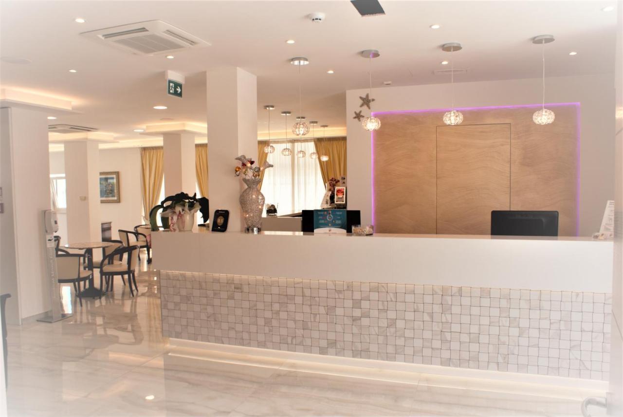 Hotel Caesar Paladium Rimini Exterior foto