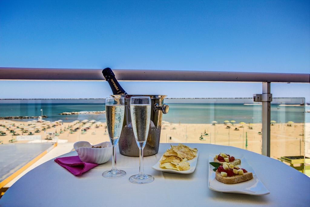 Hotel Caesar Paladium Rimini Cameră foto