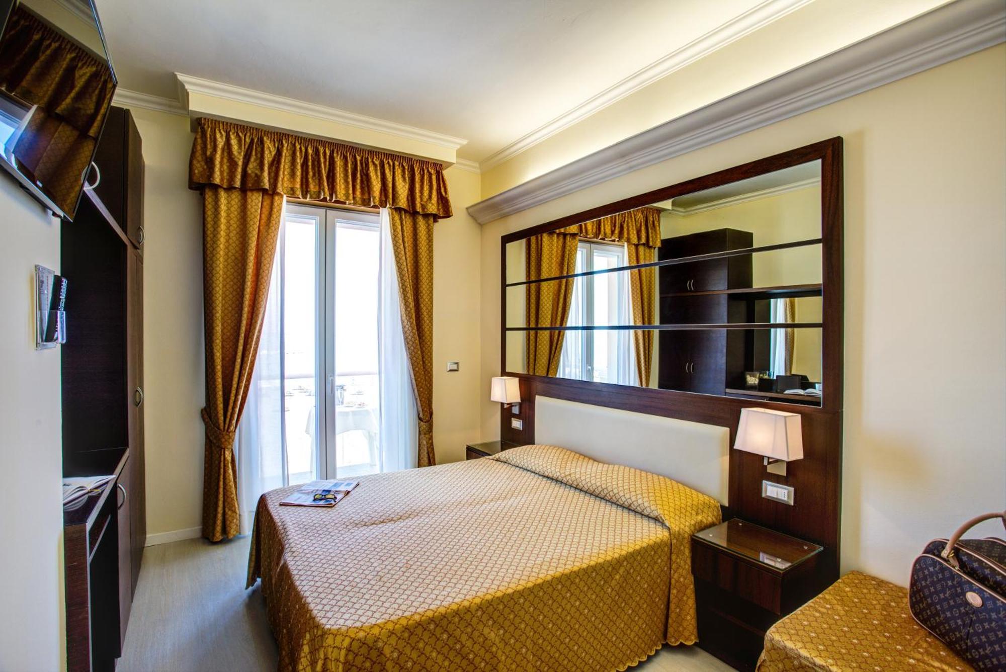 Hotel Caesar Paladium Rimini Cameră foto