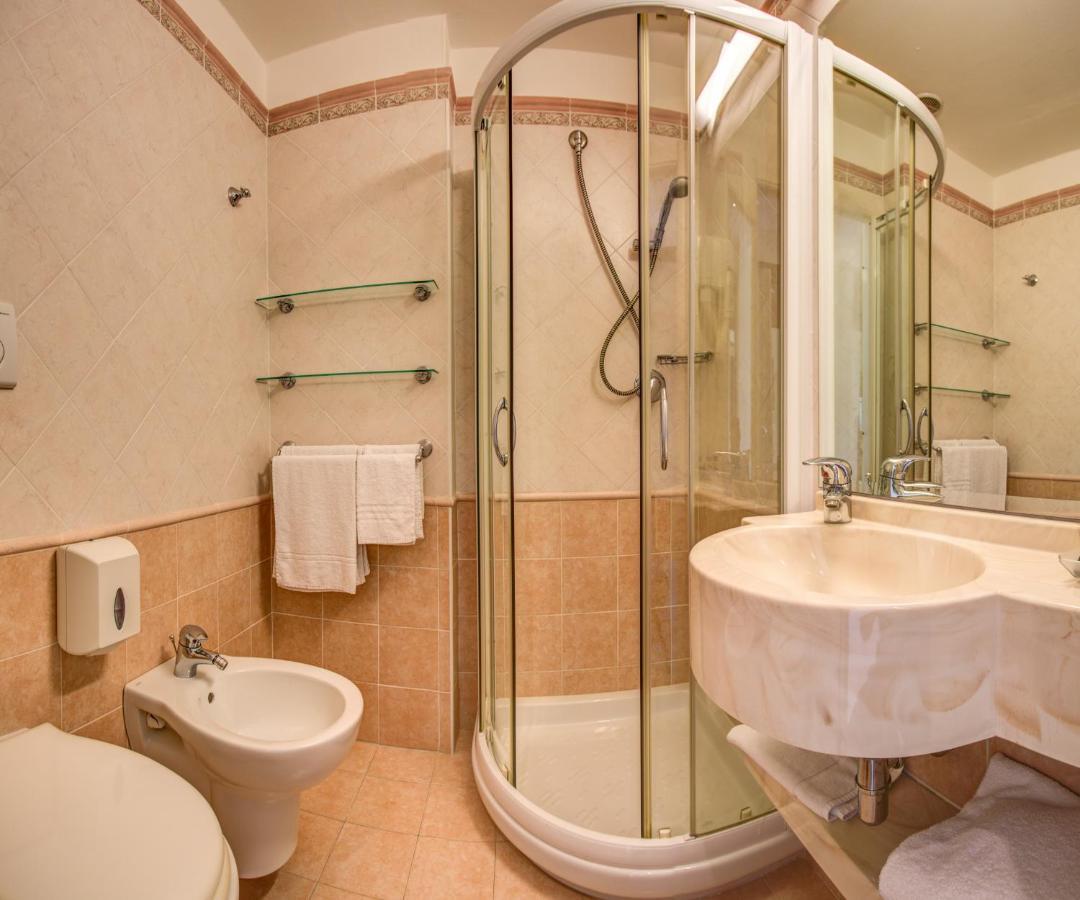 Hotel Caesar Paladium Rimini Cameră foto